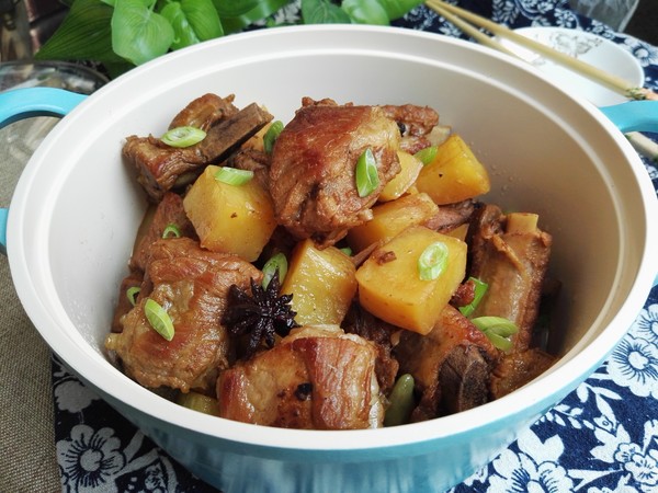 Stewed Pork Ribs with Potatoes recipe