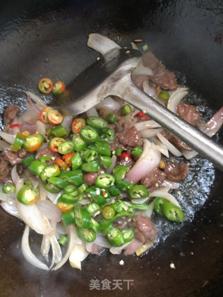 Fried Beef with Onion recipe