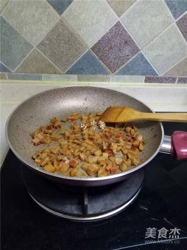 Spicy Fried Lotus Root recipe