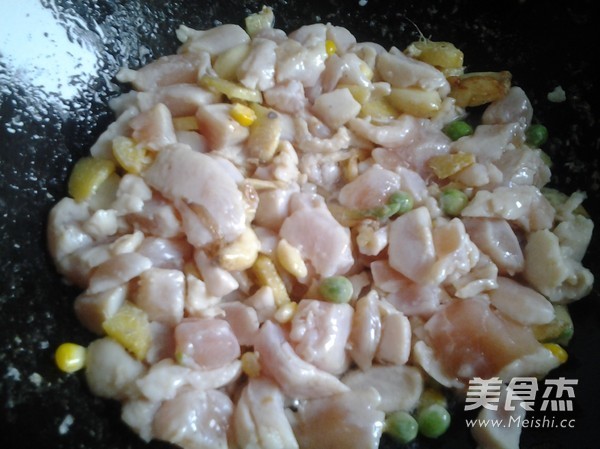 Stir-fried Diced Chicken with Diced Potatoes recipe