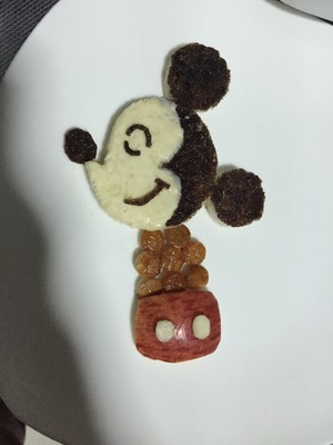 Creative and Fun Children's Meal—mickey & Minnie recipe