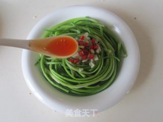 Cold Garlic Sprouts recipe