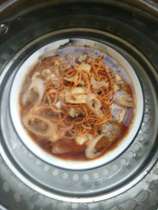 Steamed Chicken with Cordyceps Flower recipe