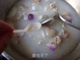 The Soup is Thick and Delicious ------------ Radish Simmered Trotters recipe