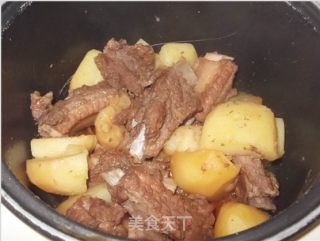 Rice Cooker is Delicious and Braised Pork Ribs with Potatoes recipe