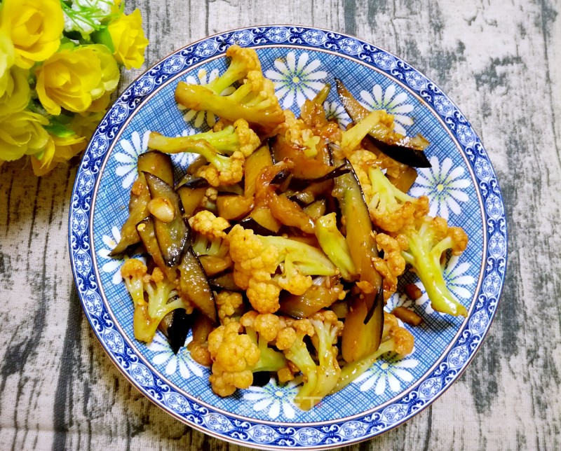 Cauliflower in Tomato Sauce recipe