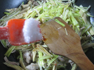 Stir-fried Leek Sprouts with Shredded Pork and Yuba recipe