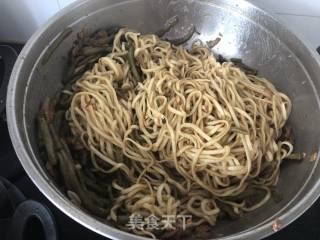 Braised Noodles with Beans recipe