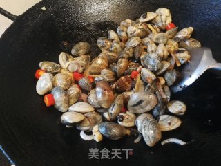 Stir-fried Clams with Black Beans and Peppers recipe