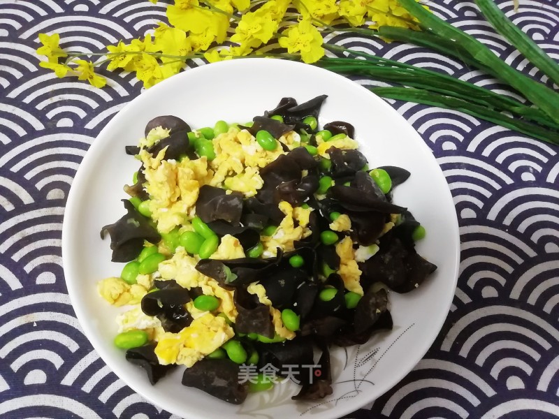 Fried Edamame with Fungus and Egg recipe