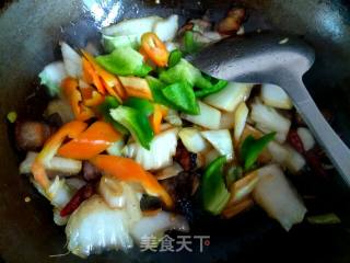 Stir-fried Bacon with Cabbage and Pepper recipe