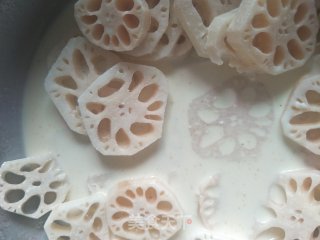 Twice-cooked Lotus Root Slices recipe