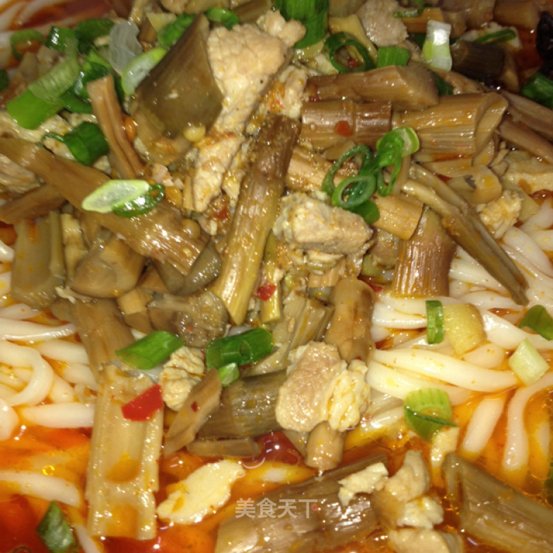 Noodles with Bamboo Shoots and Mixed Sauce