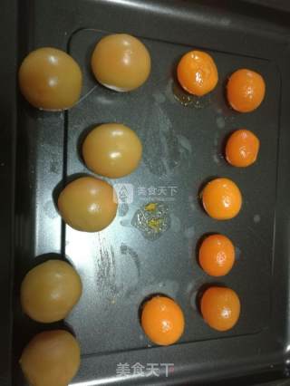 Cantonese-style Low-sugar Pure White Lotus Paste Egg Moon recipe