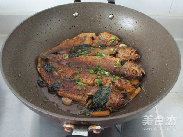 Perilla Small Yellow Croaker recipe