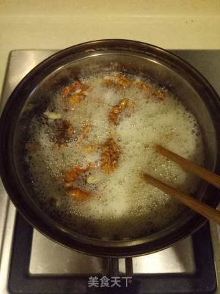 Stir-fried Walnuts in Sugar recipe