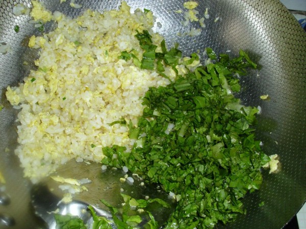 Fried Rice with Lettuce Leaves and Egg recipe