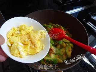 Stir-fried Loofah with Chopped Pepper recipe