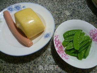 Stir-fried Corn Buns with Ham and Snow Peas recipe