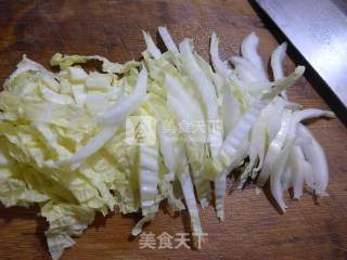 Stir-fried Cabbage with Leek and Shrimp Skin recipe