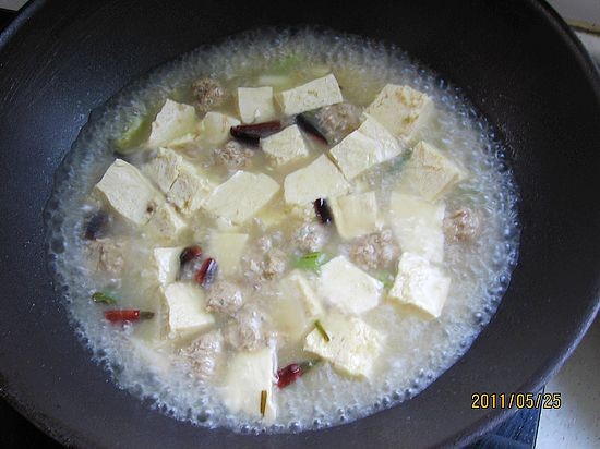 Beef Ball Frozen Tofu Soup recipe