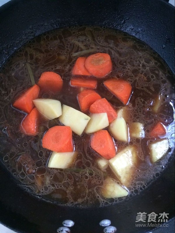 Beef Stew with Carrots and Potatoes recipe