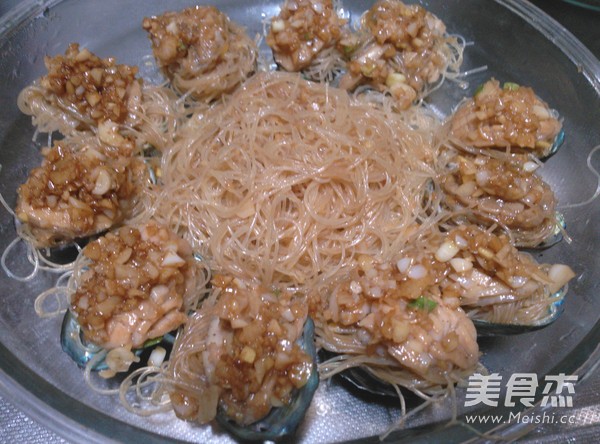 Steamed Abalone with Garlic Vermicelli recipe