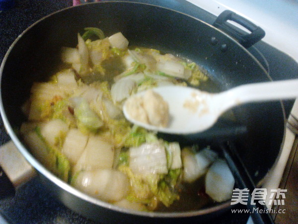 Spicy Stir-fried Cabbage recipe