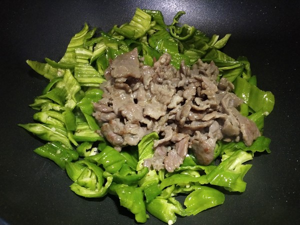 Stir-fried Shredded Pork with Green Pepper recipe