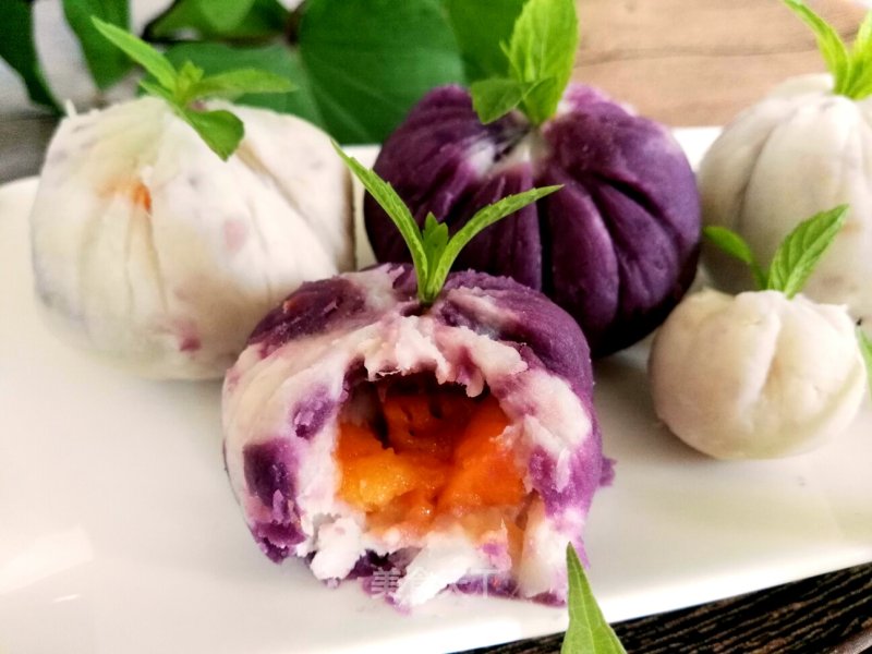 #aca烤明星大赛# Purple Sweet Potato Yam Mango Tea Towel Twist recipe