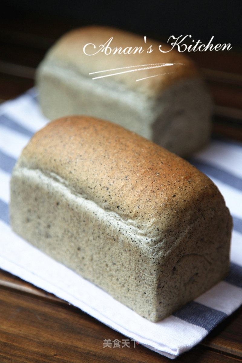 #aca烤明星大赛#fragrant Black Sesame Small Toast recipe