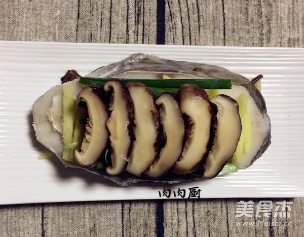 "the Nutritionist on The Table", Steamed Cod Meat with Plum and Shiitake Mushrooms recipe