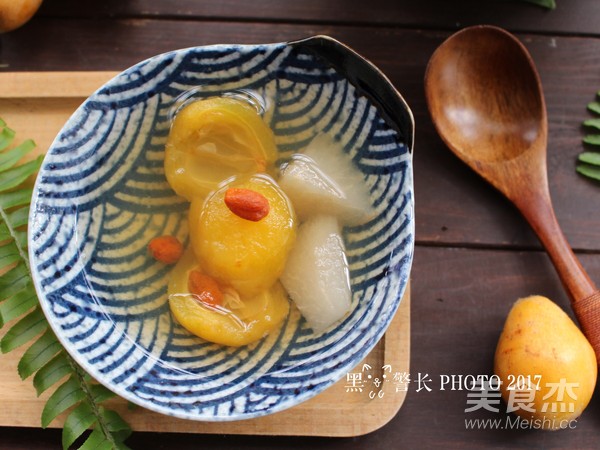 Nourishing Lungs and Relieving Cough with Rock Sugar Sydney Pear Stewed Loquat recipe