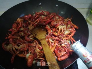 Spicy Crayfish Hot Pot recipe