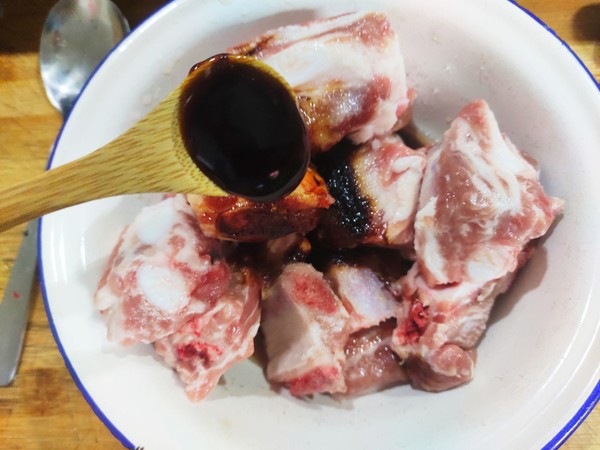 Steamed Pork Ribs with Garlic Potatoes recipe