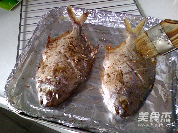 Spicy Grilled Pomfret recipe