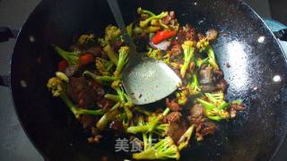 Cauliflower Fried Sausage (sichuan-chongqing Style Sausage) recipe