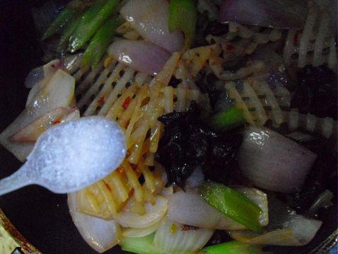 Stir-fried Vegetables with Onions and Potatoes recipe