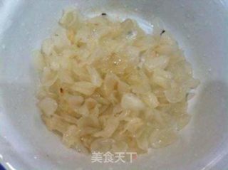 Lily Tremella Nourishing Yin and Nourishing Kidney Soup recipe