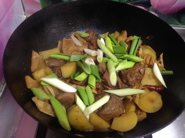 Stew with Baby Potatoes and Bamboo Shoots recipe