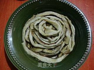 Refreshing Small Cold Dish--------【garlic Shredded Eggplant Strips】 recipe