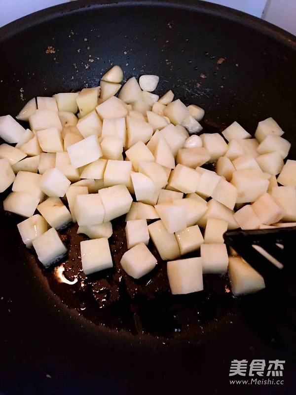 Spicy Braised Potato Chunks recipe