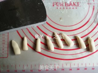Pictograph Bean Paste and Mushroom Bun recipe