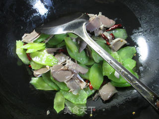 Stir-fried Lettuce with Goose Gizzards recipe