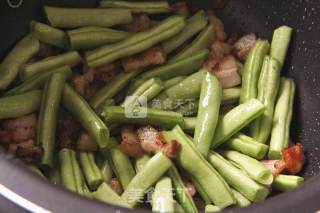 Braised Noodles with Beans recipe