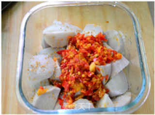 Steamed Taro with Chopped Pepper recipe