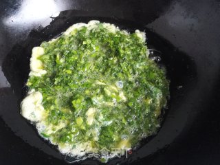 Scrambled Eggs with Celery Leaves recipe