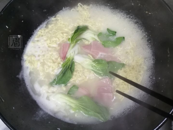 Fish Bone Noodle Soup recipe