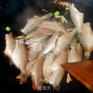 Spicy Little Horse Noodle Fish recipe