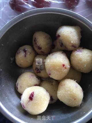 #aca烤明星大赛#red Yeast Rice Cake with Coconut Paste and Lotus recipe